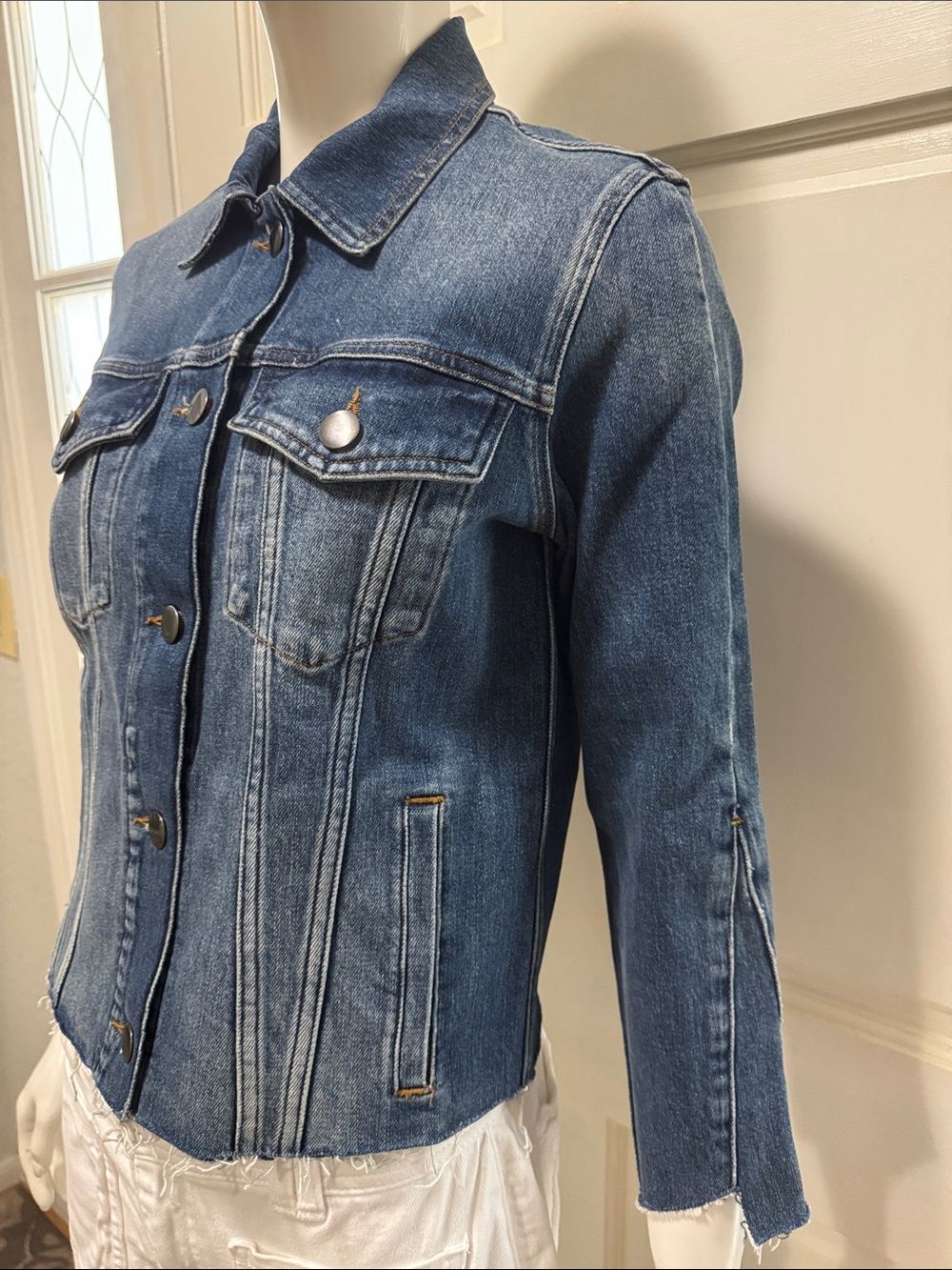 Frame Denim Women's Medium Blue Cropped Jean Jacket Size XSMALL - Picture 5 of 12